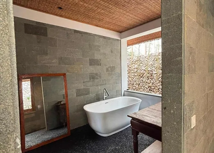 فيلة 3-bedroom Family In *